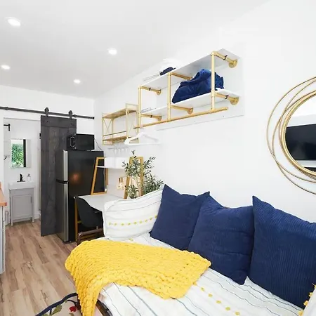 Tiny Living; Big Style Apartment